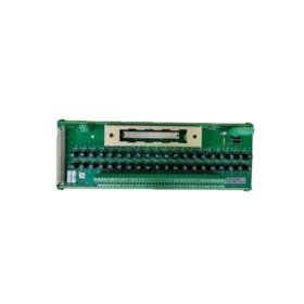 ICS Triplex T8800C 40-channel 24 V DC digital input module with TMR design, 0.7 kg weight, and 130×80×130 mm dimensions.