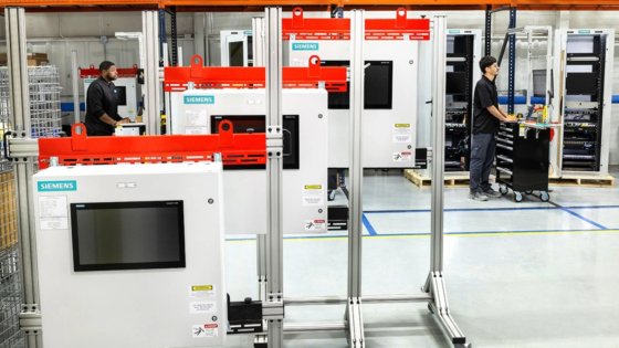 Explore Siemens SIPANEL panels, ISO9000 & UL508A certified, digitally engineered for reliable industrial automation, PLC, and power control systems.