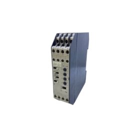 Siemens 6ES5380-7AA11 S5 time module with real-time clock, battery backup, 8 programmable outputs, ±5 sec/day accuracy.