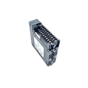 GE IC693ALG220F Series 90-30 analog input module. 4 differential voltage channels, 12-bit resolution (4095 counts), 2200µF filtering