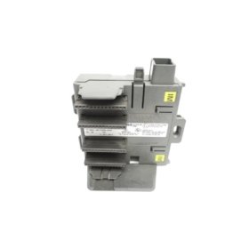 Siemens 6ES7195-7HD80-0XA0 bus module for ET 200M, PROFIBUS DP, 8 slots, 12 Mbps, diagnostics, CE/UL/FM certified, DIN rail mount.
